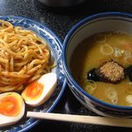 縁者 - 辛味つけ麺　味玉トッピング