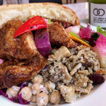 PULP Deli&Cafe - 3selection タンドリーチキン+きのこと雑穀のサラダ+カブのフランボワーズドレッシング（そんな感じのメニュ名...）+ドリンクはケール