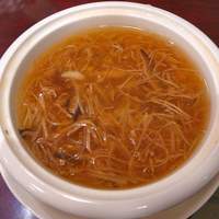 萬珍樓 本店 - 【北京ダック入り、八珍ふかひれスープ】2011/6