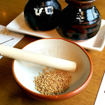 一かつ　びすとろ - ソース＆胡麻