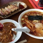 龍龍 - Aセット(ラーメン＆ミニカレー)と餃子(H29.11.7)