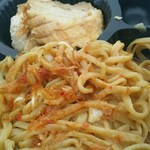 ファットン - スキヤキの麺はそのままでも生卵に絡めても美味しい☆