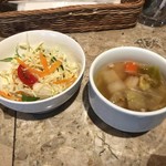 タイ料理 タイダイニングプラーローマー - セットのサラダとスープ