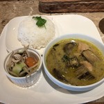 タイ料理 タイダイニングプラーローマー - グリーンカレー