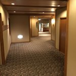 食べるお宿 浜の湯 - 廊下広いね