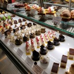 Patisserie Ravi,e relier - ショーケース