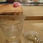 玄海鮨 - 淡雪スパークリング(凍酒)のデキャンタ。