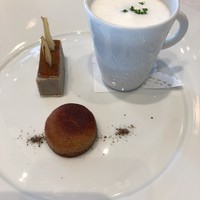 レスプリ ドゥ クゥー ドゥ フランス - スープと前菜