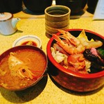 鮨英 - ★★★★特上海鮮丼 1080円 ウニも乗ってハマチ、海老、イカなど。海老頭の味噌汁も付いてメチャ旨かった。