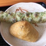 北条製麺所 - いなり寿司とちくわの天ぷら