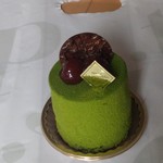 83824216 - レザネフォールのピスターシュグリオット。