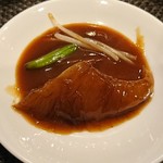 SEN YO - 原ヒレから戻したフカヒレの姿煮