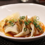 SEN YO - 四川風水餃子：胡麻ペースト・黒酢ダレ・自家製辣油