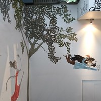 九つ井 玉川店 - エントランスの周囲は二子玉らしい