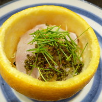 津の守坂 小柴 - とらふぐのたたき　とんぶり