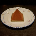 Salon de The AU GRENIER D'OR - ピラミッド（550円）税込