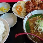 中国料理 四川 - 台湾ラーメンと唐揚げ定食