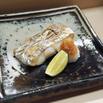 日本橋蛎殻町 すぎた - 【ツマミ】東京湾の竹岡の太刀魚