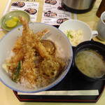 江戸前天丼 天六 - 天六の天丼 880円