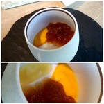 生ウニと半熟卵のコンソメのジュレ