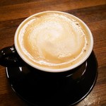 カフェ&ダイニング ピッピーノ - ドリンク写真:カフェラテ 税込495円