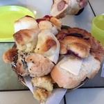 パオパオ - てんこ盛りパン盛り合わせ