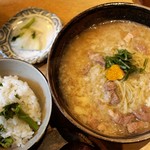 つきじ 文化人 - ぞろりこそば（1,230円）　なっ葉ご飯（100円）