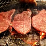 炭火焼肉屋台 たじま屋 - 焼きます