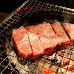炭火焼肉屋台 たじま屋 - 焼きます