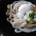 いりこぶ家 - 温玉ぶっかけ（小・アップ）