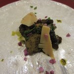 黒アワビのバターソテー、花山椒添え