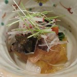 味感 ことほぎ - 4種の貝(鳥貝、赤貝、平貝、青柳)の土佐酢のジュレ添え