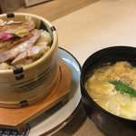 あかね - たけのこと地鶏のおこわとお吸い物