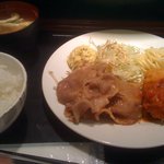 東京厨房 - 生姜焼きとコロッケセット