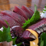 酒肴遊善 じねん - 楽しみにしていた「もちがつお」。これを食べたくて浜松に行ったようなもんです。