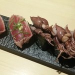 鮨・酒・肴 杉玉 - カツオ握り、ホタルイカ握り