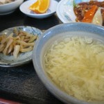 中国料理 富美 - スープとザーサイ