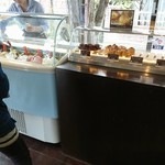 ケーキブティック ピータース - ジェラート・焼菓子コーナー
