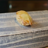 鮨 麻生 平尾山荘 - 石鯛（春の素材）