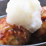 Bambambanchou - ねぎとろを揚げ物にした一品となっております。かつおの風味が利いただしとたっぷりの大根おろしでいただきます。お好みでゆずこしょうを添えて食べてください。