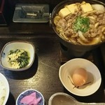 すき焼き定食1100円(税込)