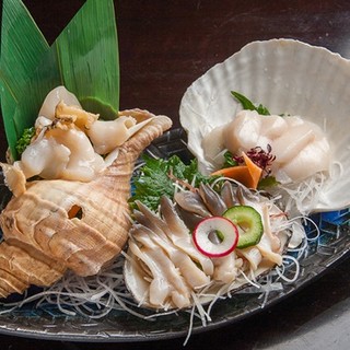 The most popular! Assortment of three live shellfish from Hokkaido