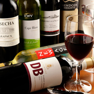 We also have an extensive wine menu starting at 1,980 yen (excluding tax) per bottle.