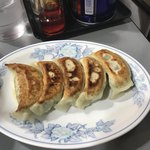 喜多方屋 - 餃子 450円
