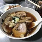 喜多方屋 - ちゃあしゅうめん 880円