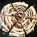 Okonomiyaki Chiyo - 綺麗なピザ切り