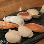 Kaisen Izakaya Bikuni - 握り