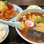 中華料理龍園 - ラーメン定食