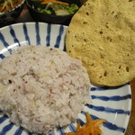 月と亀 - 十穀米&パパド&アチャール٩(๑❛ᴗ❛๑)۶