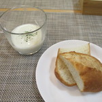 日替わり定食屋 マリポサキッチン - スープ&バゲット(*´∀`)♪